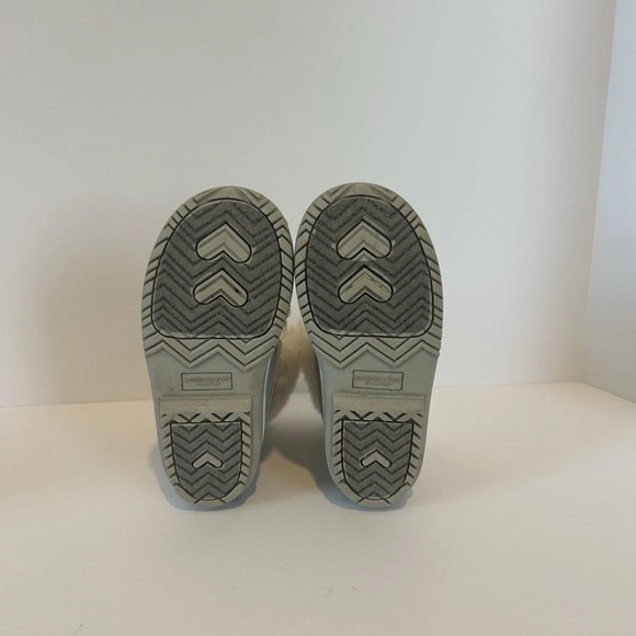 London Fog Kids Boots in Silver and Gray - Picture 6 of 6